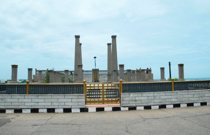War Memorial, Yanam, Puducherry - Vushii.com War Memorial, Yanam, Puducherry - Vushii.com
